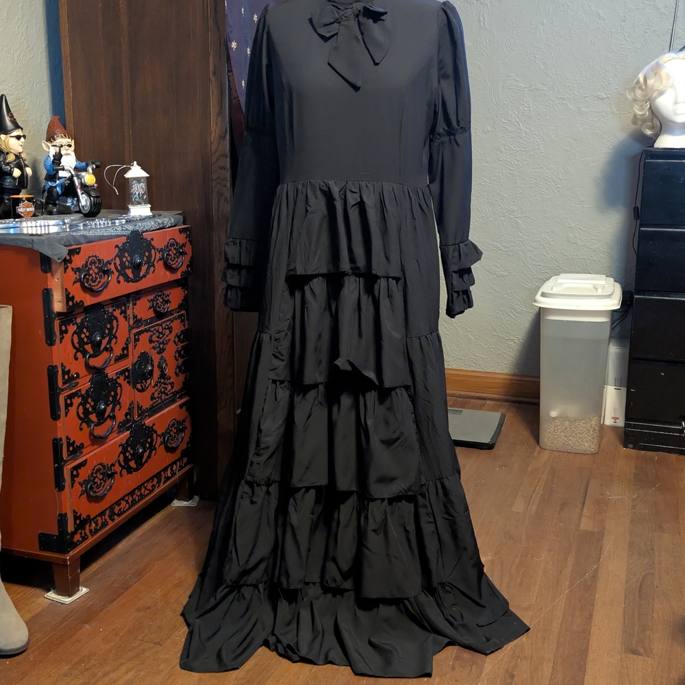 Elegant Black Tiered Maxi Dress Large, Great Costume Dress Halloween.